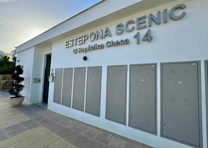 Casa Scenic * Εστεπόνα